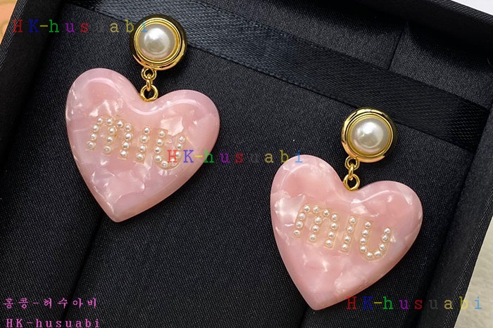 NEW 미우미우 귀걸이 신상 MU 258807