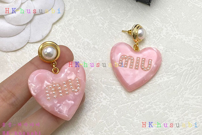 NEW 미우미우 귀걸이 신상 MU 258807