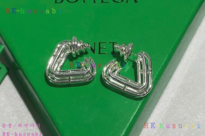 NEW 보테가베네타 귀걸이 신상  BV 958007