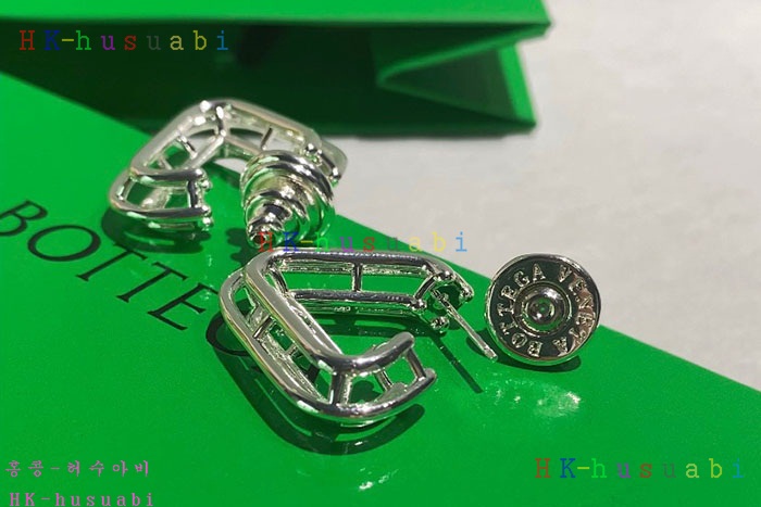 NEW 보테가베네타 귀걸이 신상  BV 958007