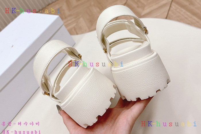 NEW 디올 샌들 신상 DR 388810