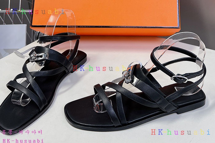 NEW 에르메스 샌들 신상 H 8857011