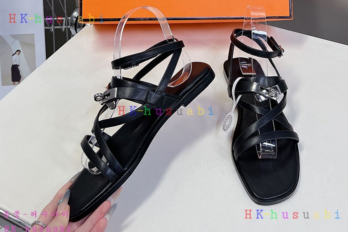 NEW 에르메스 샌들 신상 H 8857011