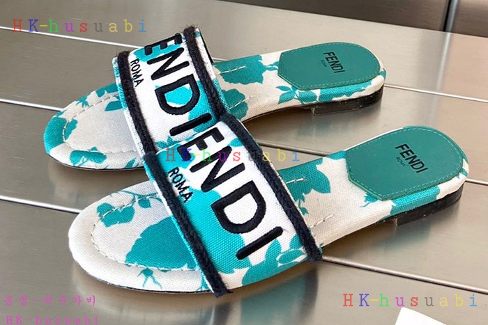 NEW 펜디 샌들 신상 FD 6855018