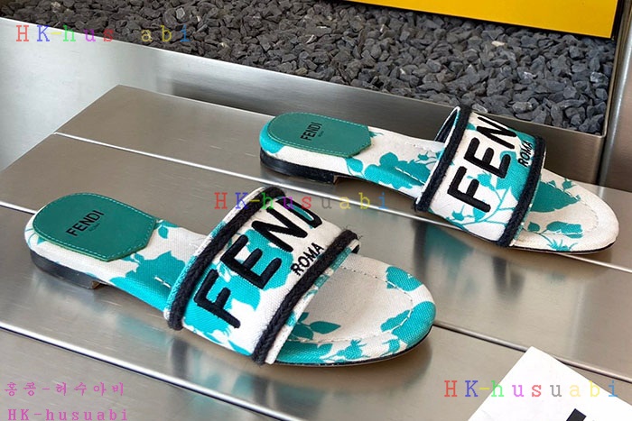 NEW 펜디 샌들 신상 FD 6855018