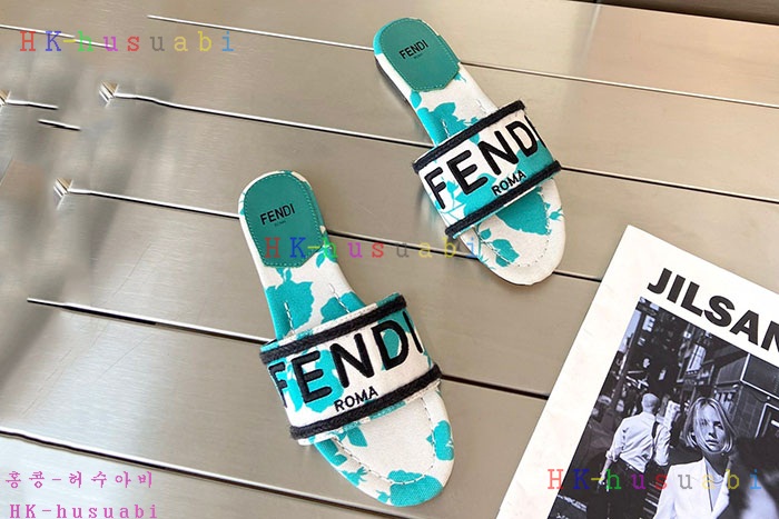 NEW 펜디 샌들 신상 FD 6855018