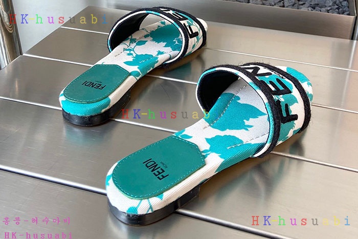 NEW 펜디 샌들 신상 FD 6855018