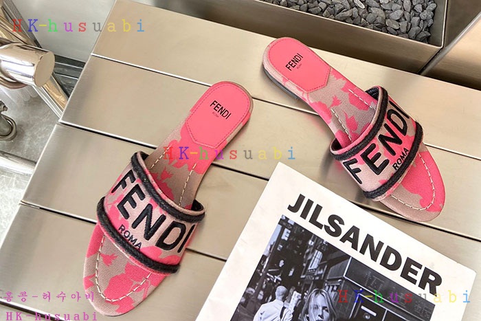 NEW 펜디 샌들 신상 FD 6855020