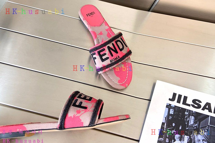 NEW 펜디 샌들 신상 FD 6855020