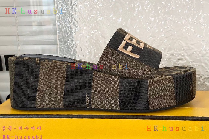 NEW 펜디 샌들 신상 FD 6855026