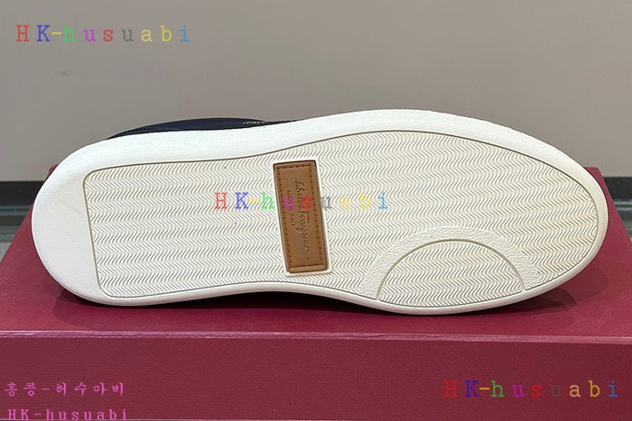 NEW 페라가모 스니커즈 신상 F 770400