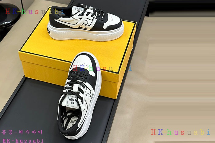NEW 펜디 스니커즈 신상 F 6250884