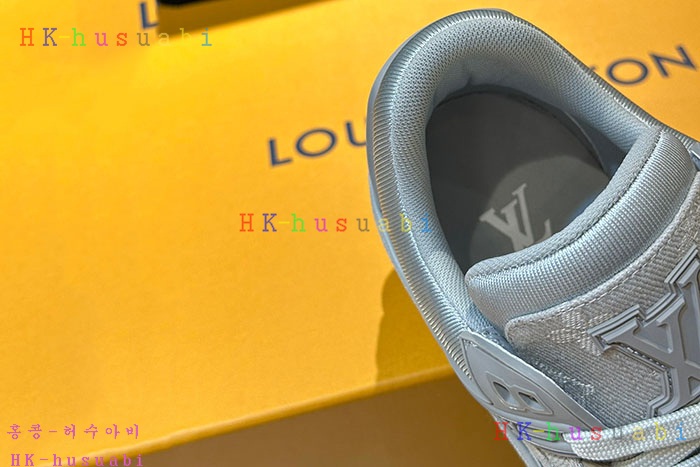 NEW 루이비통 스니커즈  신상 LV 769907