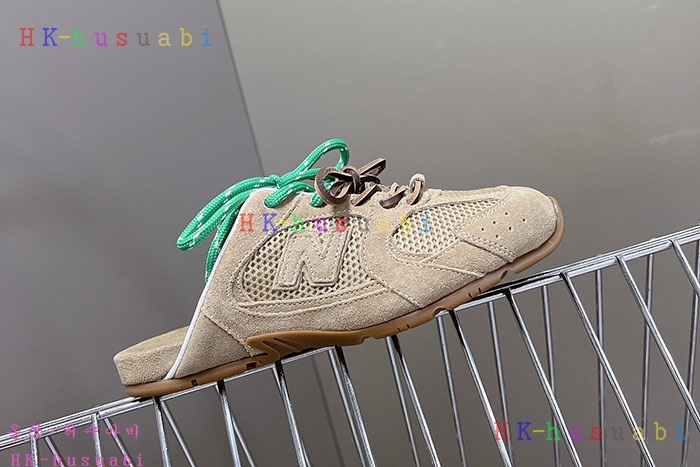 NEW 미우미우 스니커즈 뮬 신상 MU 449501