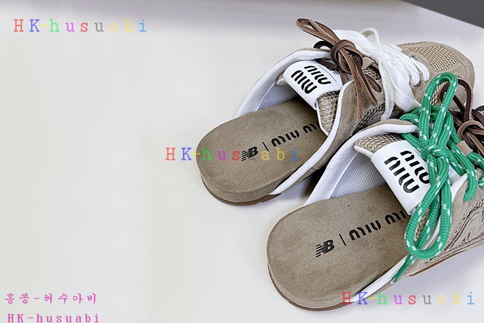NEW 미우미우 스니커즈 뮬 신상 MU 449501