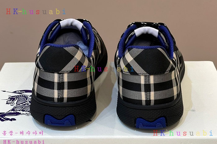NEW 버버리 스니커즈 신상 BB 977706
