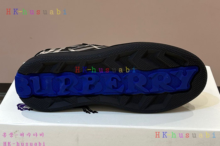 NEW 버버리 스니커즈 신상 BB 977706