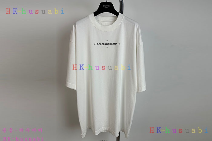 NEW 돌체앤가바나 반팔티 신상 DG 559002