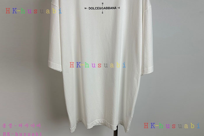 NEW 돌체앤가바나 반팔티 신상 DG 559002