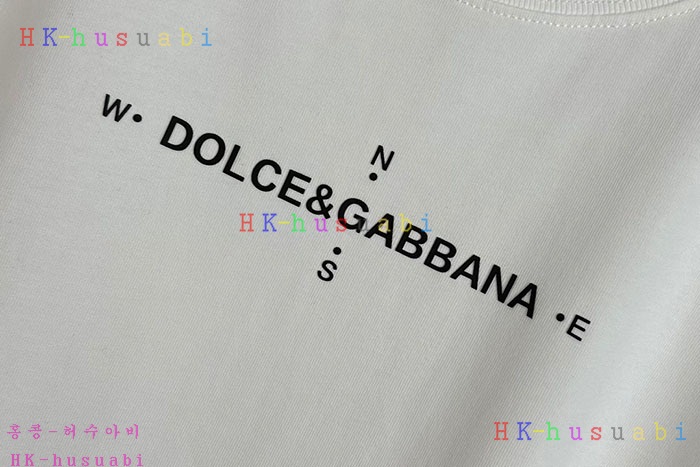 NEW 돌체앤가바나 반팔티 신상 DG 559002