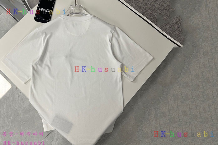 NEW 펜디 반팔티 신상 F 885501