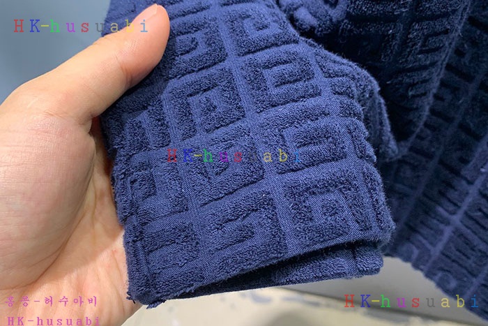 NEW 지방시 반팔티 신상 GV 770442