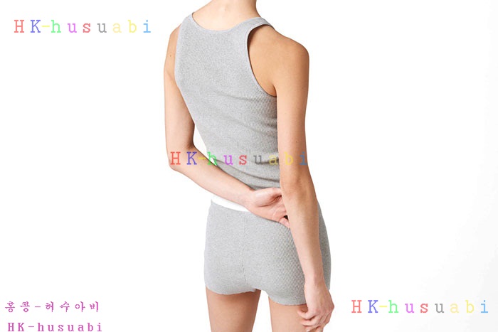 NEW 미우미우 나시 신상  M 3325009