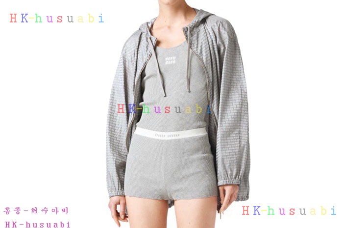 NEW 미우미우 나시 신상  M 3325009
