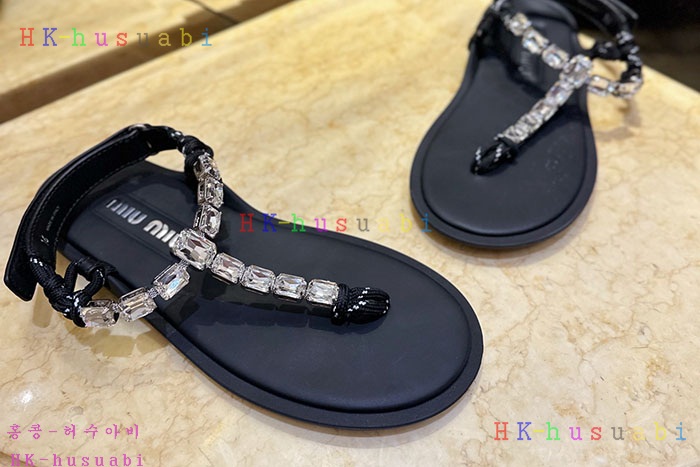 NEW 미우미우 샌들 신상 MU 554018