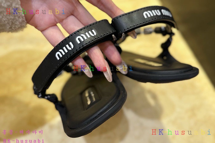 NEW 미우미우 샌들 신상 MU 554018