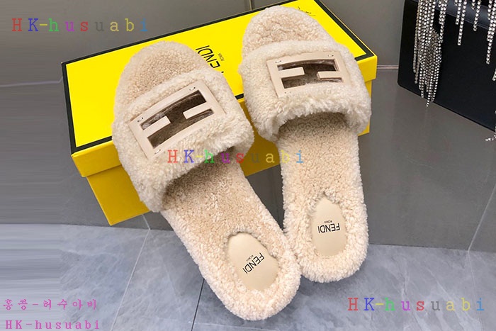 NEW 펜디 샌들 신상 FD 1807707