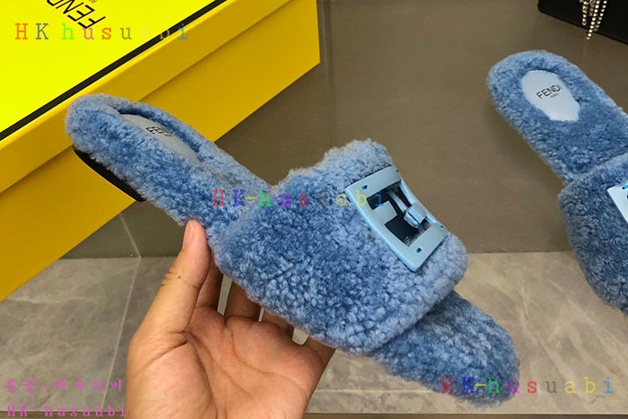 NEW 펜디 샌들 신상 FD 1807708