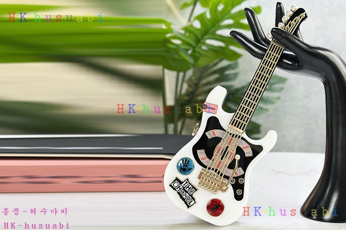 ★미러급★샤넬 GUITAR MINAUDIERE AS4955