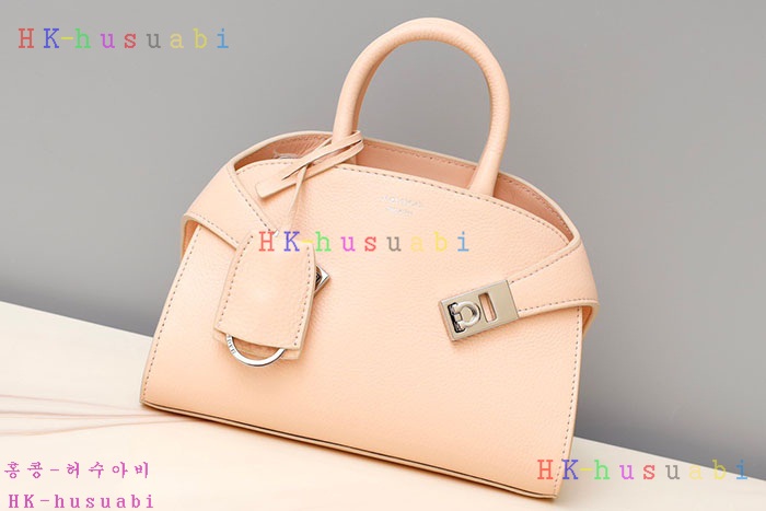 ★미러급★페라가모 허그 미니백  215975-3