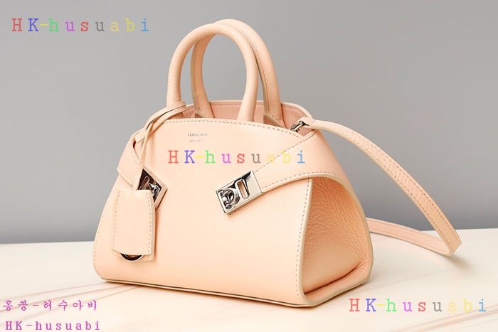 ★미러급★페라가모 허그 미니백  215975-3