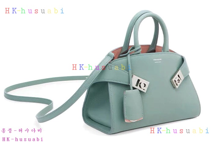 ★미러급★페라가모 허그 미니백  215975-4
