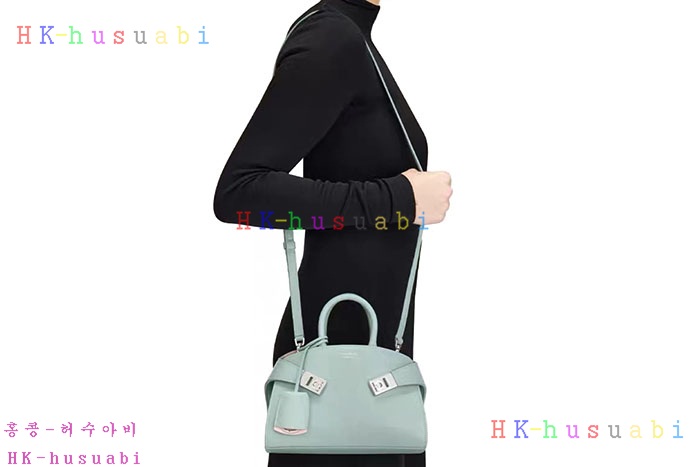 ★미러급★페라가모 허그 미니백  215975-4