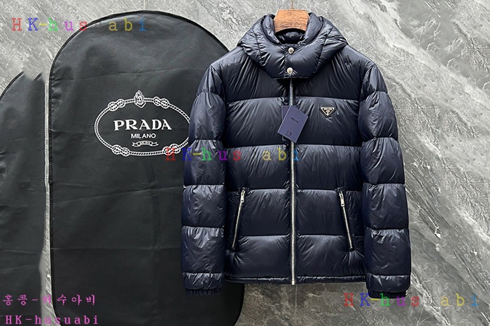 NEW 프라다 패딩 신상 P 1458028