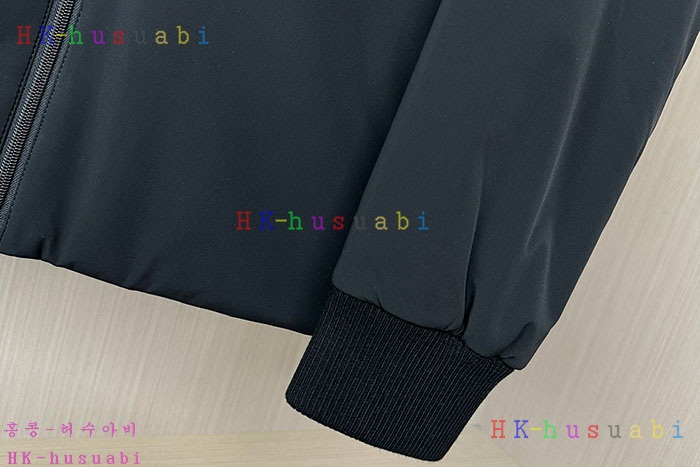 NEW 프라다 패딩자켓 신상 P 1458032