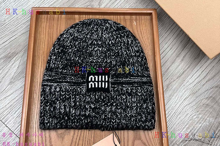 NEW 미우미우 모자 신상 MU 4788015