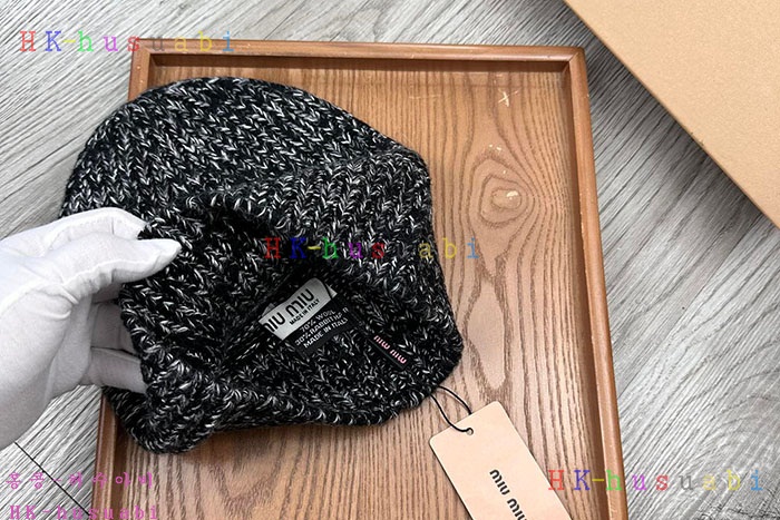 NEW 미우미우 모자 신상 MU 4788015