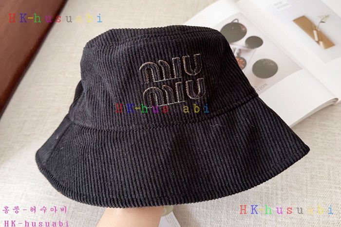 NEW 미우미우 모자  신상 MU 4788028