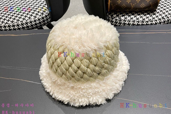 NEW 셀린느 모자 신상 C 994404