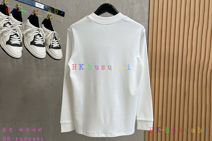 NEW 베르사체 긴팔티 신상 V 6933500