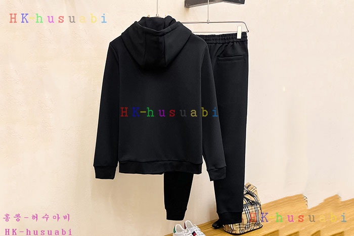 NEW 펜디 상하의셋트 신상 FD 4488570