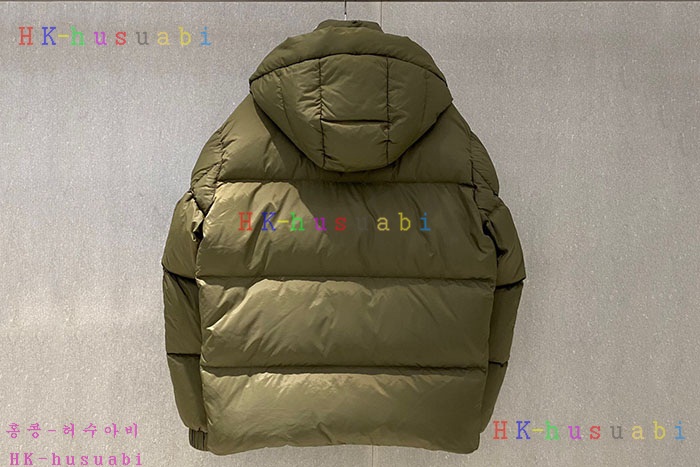 NEW 펜디 패딩 신상 FD 4488579