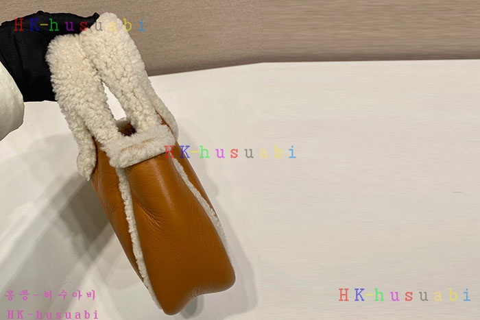 ★미러급★프라다 시어링 비텔로 다이노 토트백 1BA349