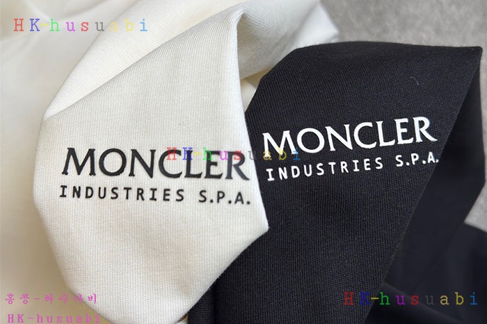 NEW 몽클레어 반팔티 신상 M 8250112