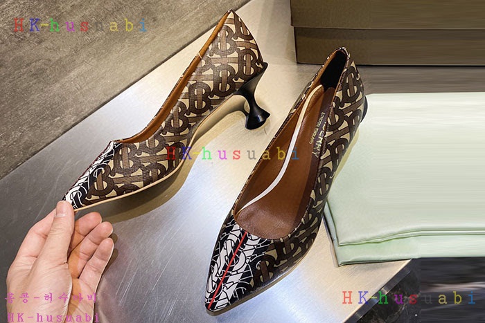 NEW 버버리 신발 신상 B  5589950