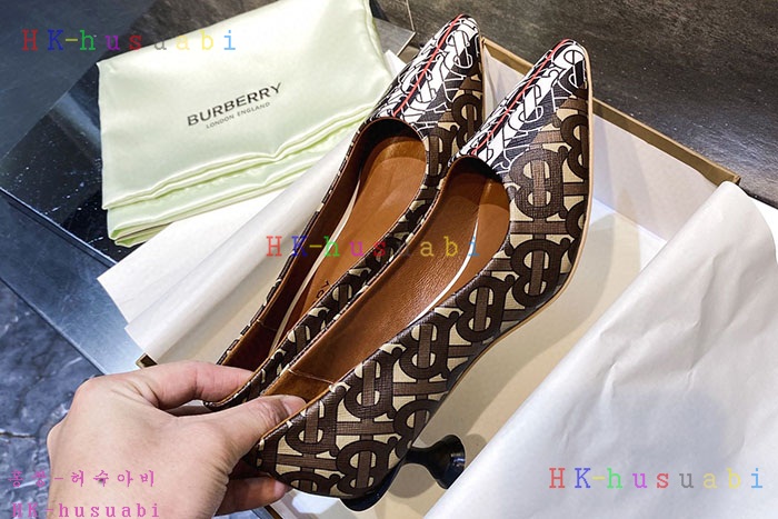 NEW 버버리 신발 신상 B  5589950
